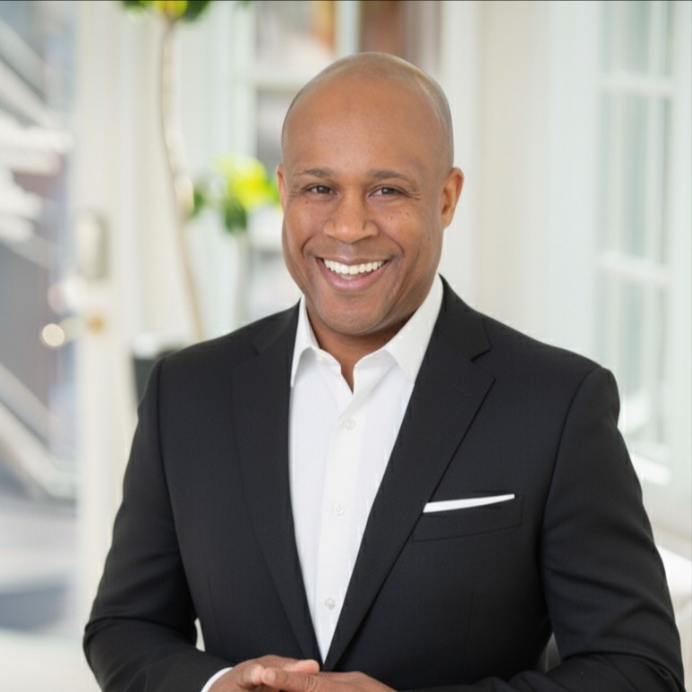 Headshot of Zeke Farrington