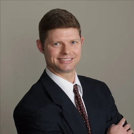 Tracy Saloka, Agent in  - Compass