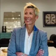 Joycelyn Di Palma, Agent in  - Compass