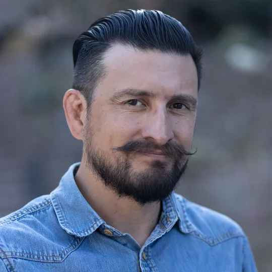 Richard Rocha, Agent in  - Compass