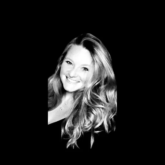 Haley Paolozzi, Agent in  - Compass