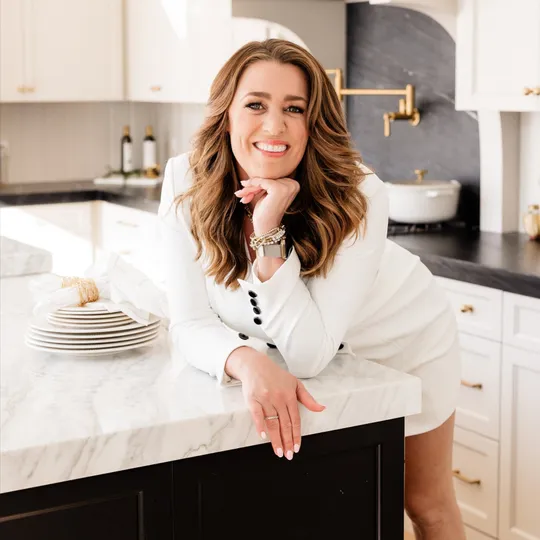 Kaitlyn Kellin, Agent in  - Compass