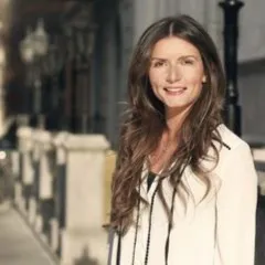 Victoria Vasile, Agent in  - Compass