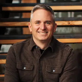 Sean Crawford, Agent in  - Compass