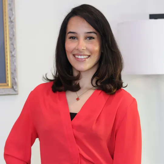 Kenza Hassani, Agent in  - Compass