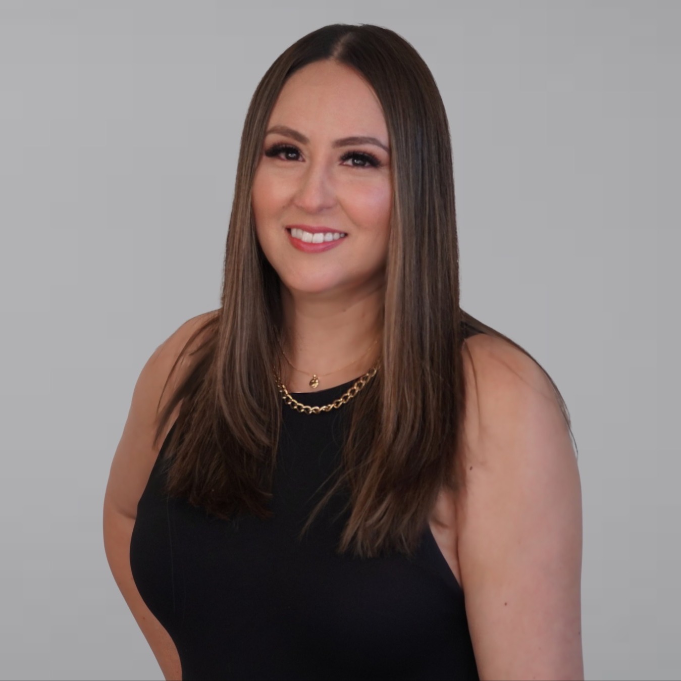 Headshot of Claudia Bravo