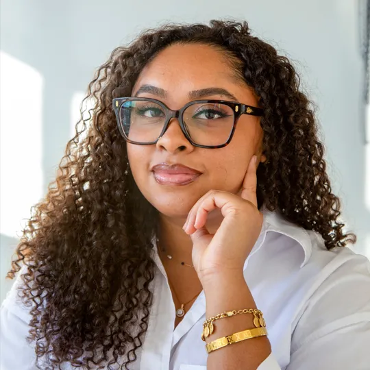 Dakota Duran, Agent in  - Compass