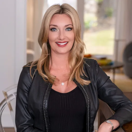 Michelle Jones, Agent in  - Compass