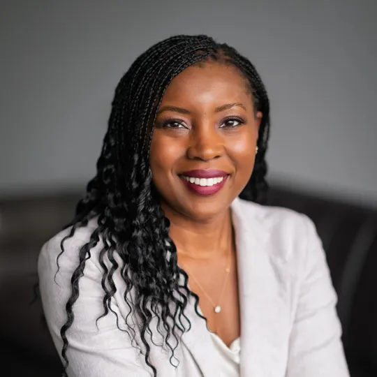 Chi Chi Contrucci, Agent in  - Compass