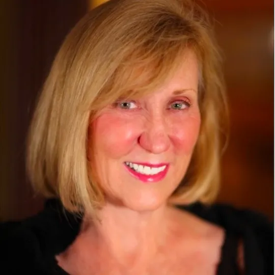Jeanie Clinton, Agent in  - Compass