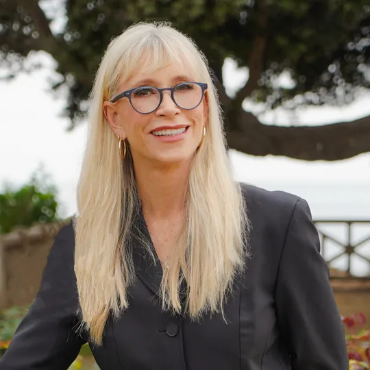 Ninkey Dalton, Agent in  - Compass