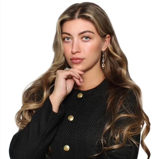 Kristina Gugunava, Agent in  - Compass