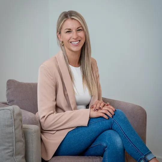 Victoria Mchutchon, Agent in  - Compass