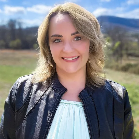 Shannon McCarthy, Agent in  - Compass