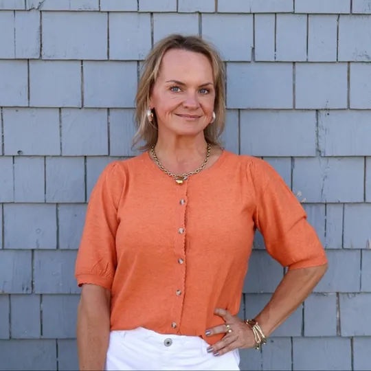 Amy Turner Carr, Agent in  - Compass