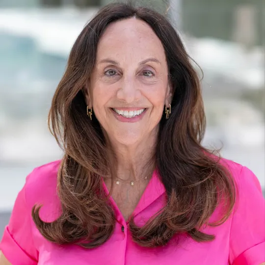 Ilana Levitt, Agent in  - Compass