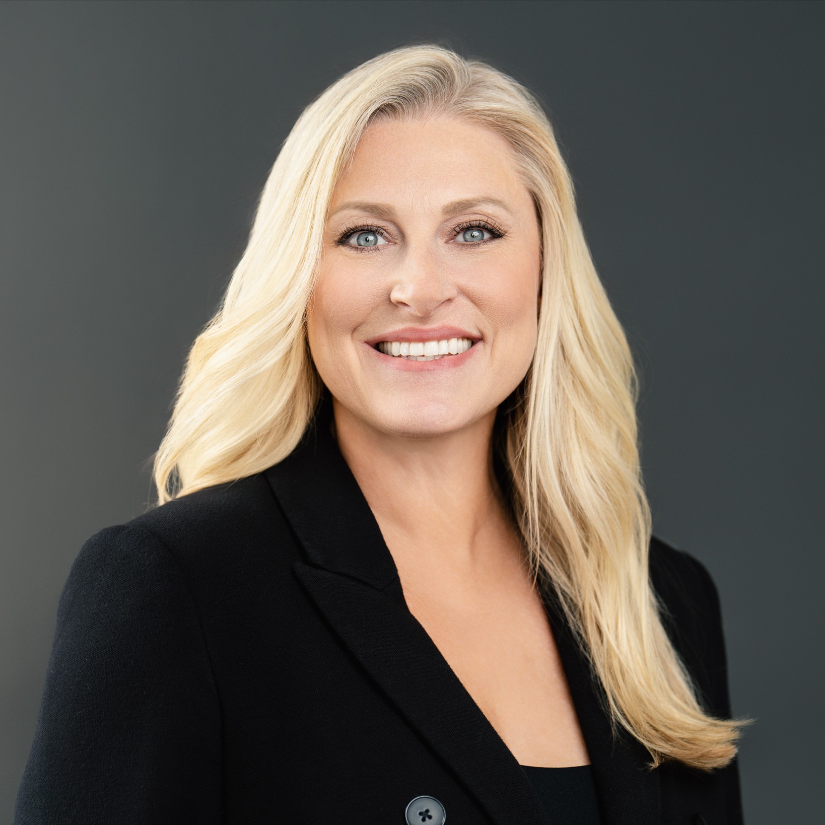 Headshot of Carrie Fife