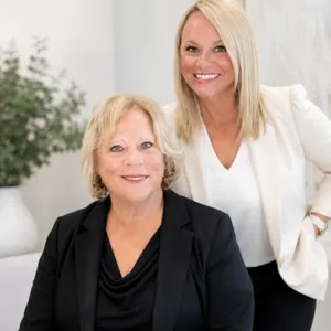 The Arnoult Team's Profile Photo