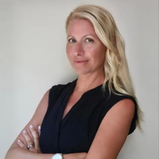 Megan Zottoli, Agent in  - Compass