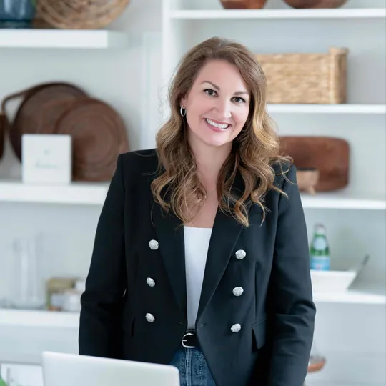 Stephanie Lachapelle, Agent in  - Compass