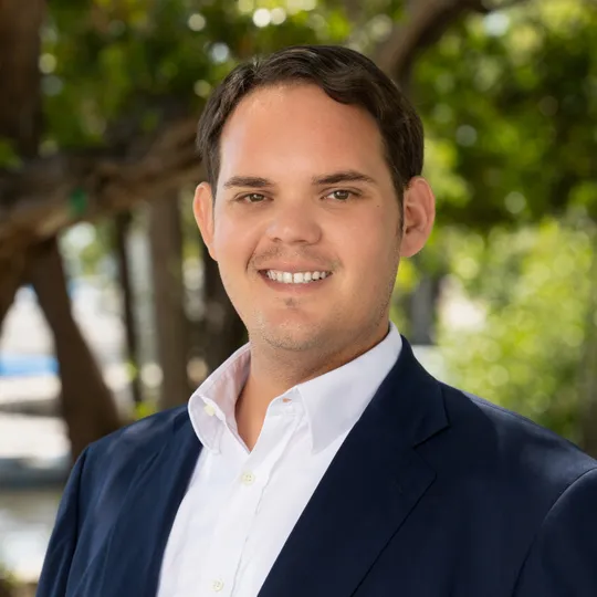 Carlos Corral, Agent in  - Compass