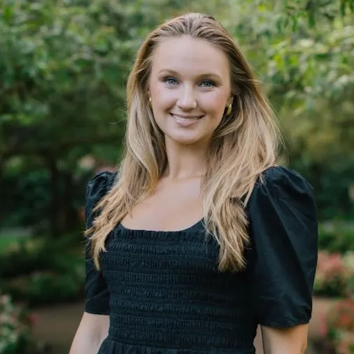 Ali Healy, Agent in  - Compass