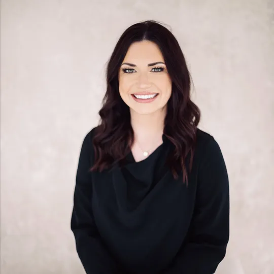 Hailey Genin, Agent in  - Compass