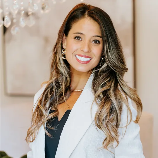 Brittany Londoff, Agent in  - Compass