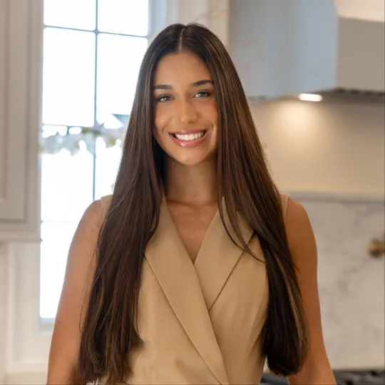 Kerrigan Zambrana, Agent in  - Compass