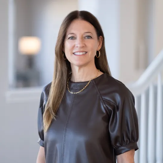 Amy Psomas, Agent in  - Compass