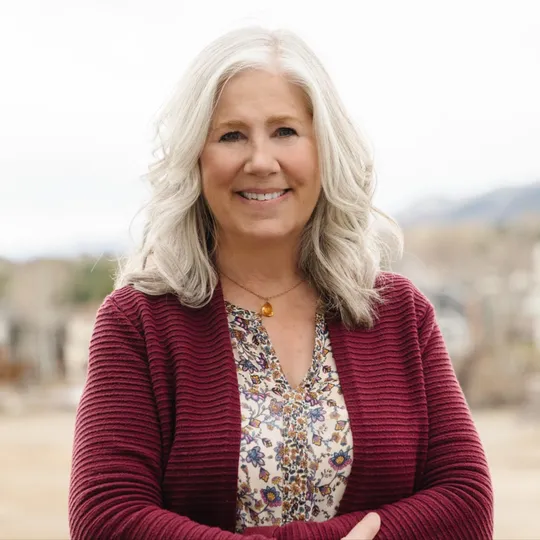 Caroline Glidden, Agent in  - Compass