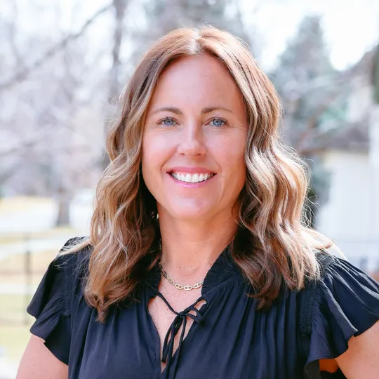 Jenny Wiens, Agent in  - Compass