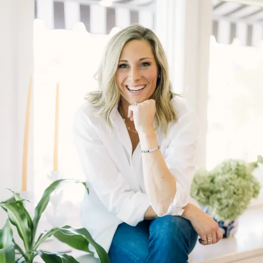 Kate Liscinsky, Agent in  - Compass