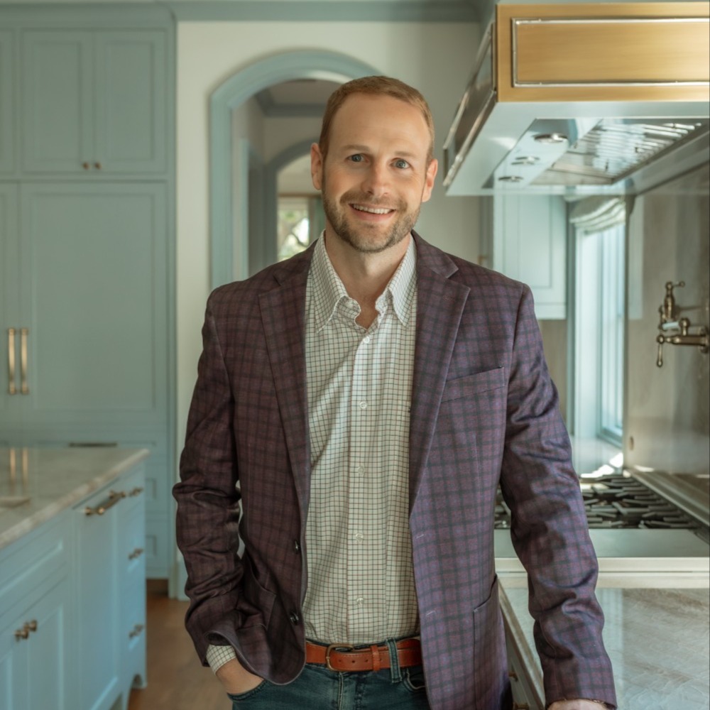 Headshot of Jamie Sheehan