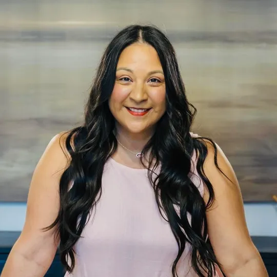 Mindy Guevara, Agent in  - Compass