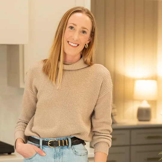 Kenzie Stephens, Agent in  - Compass