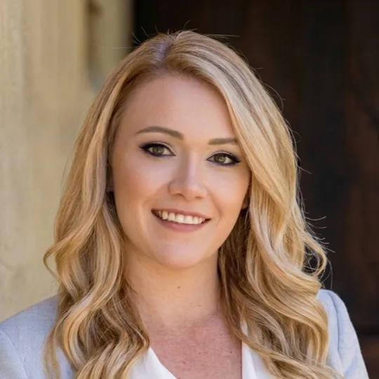 Brittany Vishnevskiy, Agent in  - Compass