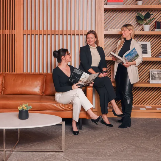 Kelly Waters Team, Agent in  - Compass