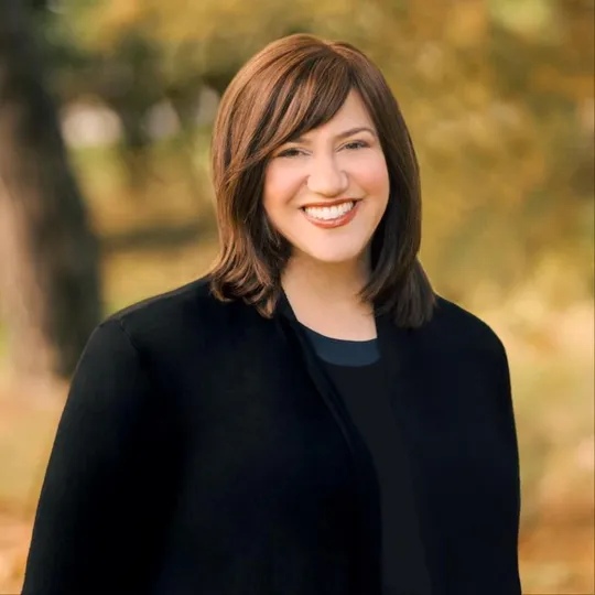 Sonya Solomon, Agent in  - Compass