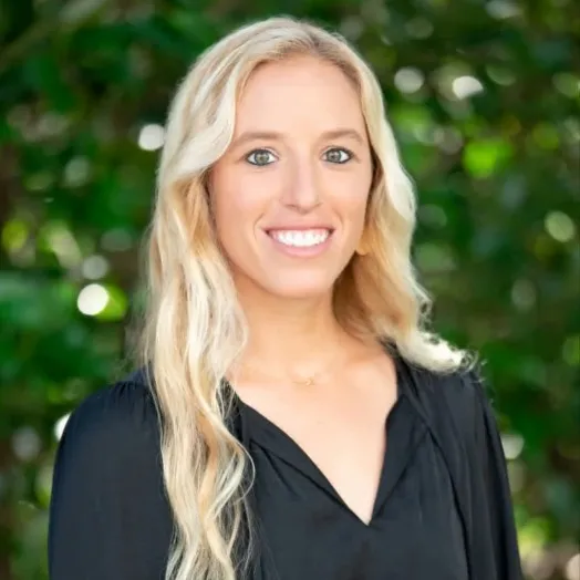 Sophia Gumbardo, Agent in  - Compass