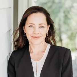 Yael Lax Zakut, Agent in  - Compass