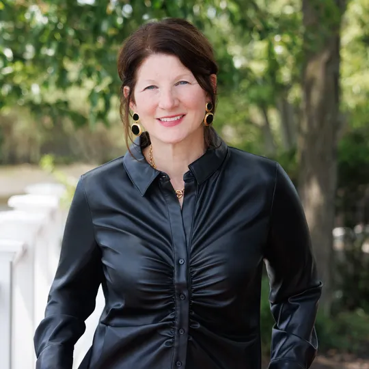 Theresa (Tree) Roth, Agent in  - Compass