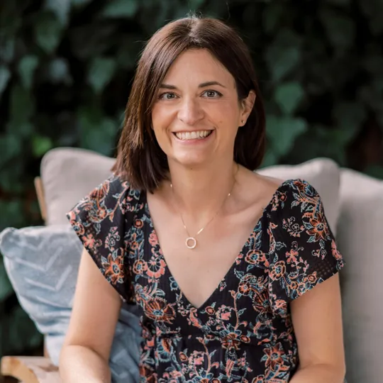 Kari Carson, Agent in  - Compass