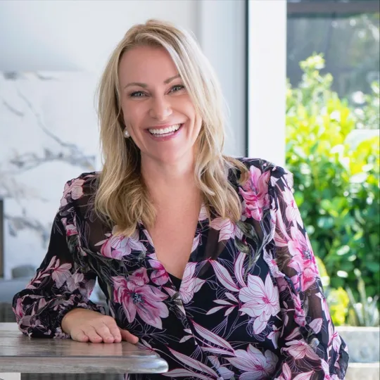 Amber Allen, Agent in  - Compass