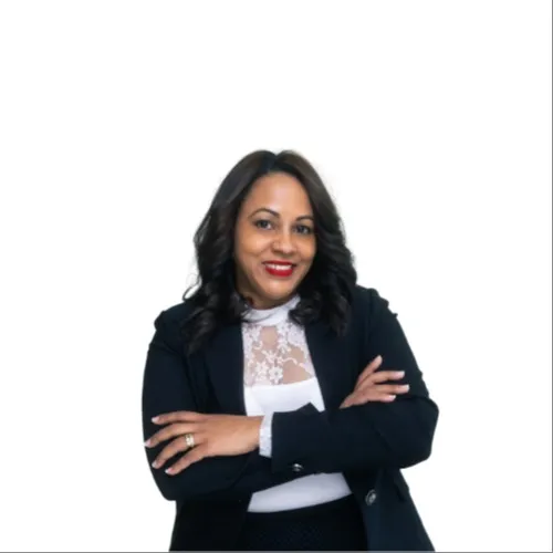 Holjanys Santos, Agent in  - Compass