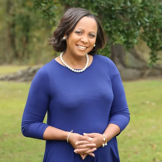 Bridgit Plumbar-Chaisson, Agent in  - Compass