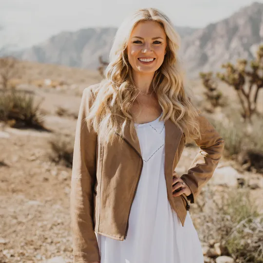 Megan Vernia, Agent in  - Compass