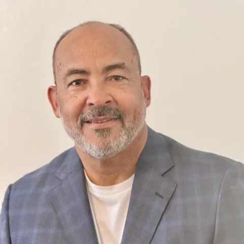 Andre Rogers, Agent in  - Compass