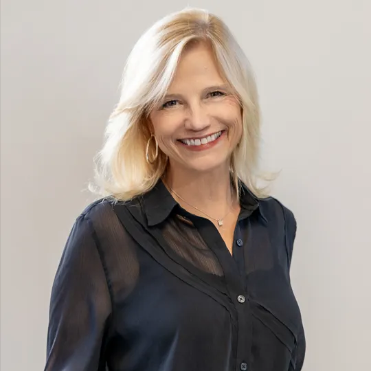 Lisa Stringfellow, Agent in  - Compass