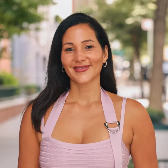 Linette Semino, Agent in  - Compass